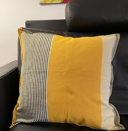 Sofapuder – håndvævede og bæredygtige (gul) Boligtekstiler